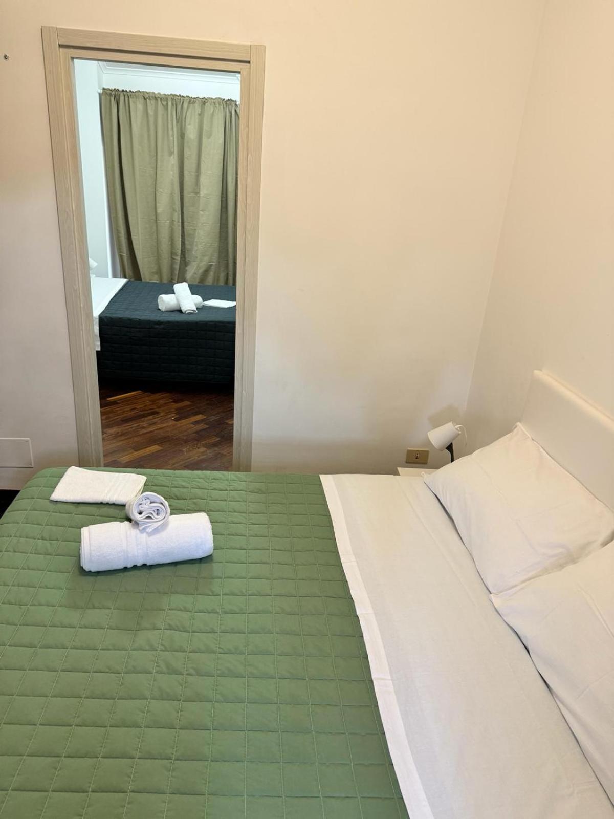 Отель Dolcevita Eur 2 Luxury Рим Экстерьер фото